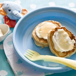Bananpannkakor: 8-11 månader Bananpannkakor: 8-11 månader